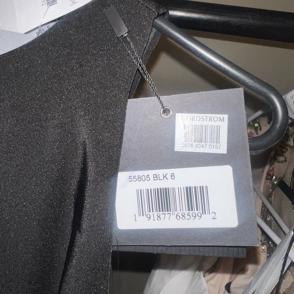 Mac Duggal 55805 NWT FEATHERED HEM HIGH NECK SLEEVELESS A LINE DRESS - Picture 6 of 6